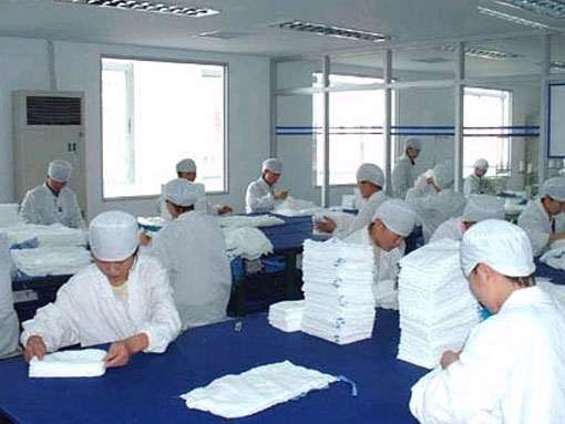 沈阳无纺布制品厂车间一角